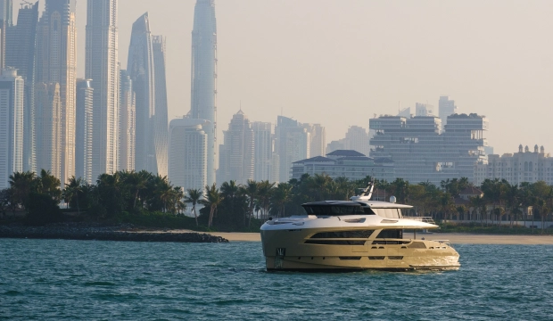  "Voyage along the Dubai beaches" №1