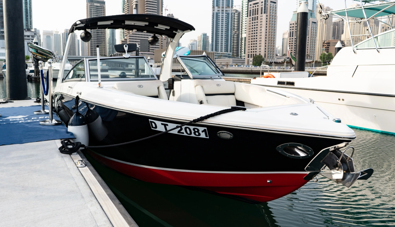 Speedboat Cobalt 28