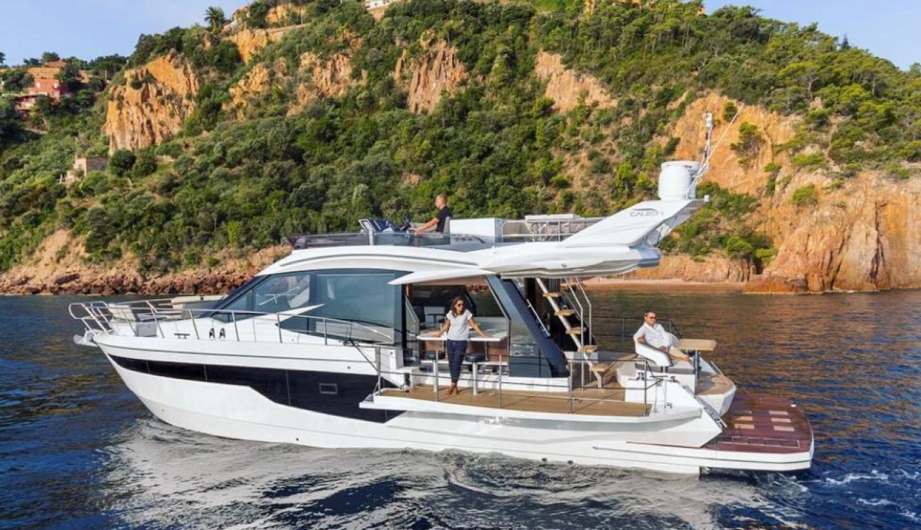 Yacht Galeon 56 ft