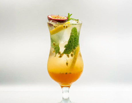Passion fruit lemonade