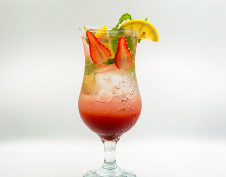 Strawberry lemonade
