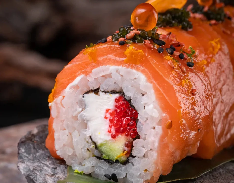 Citrus salmon roll