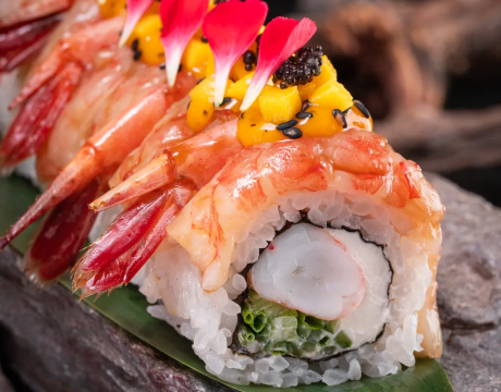 Hawaiian shrimp mango roll