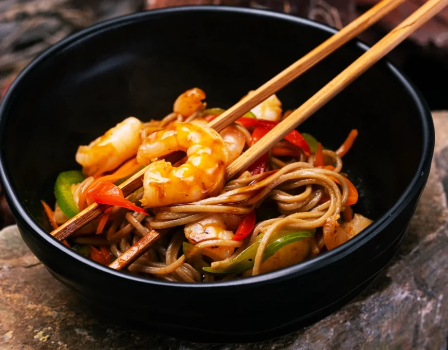 Yaki Soba With Shrimps