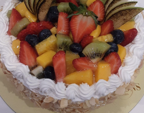 Special Fresh Vanilla Mix fruit Cake